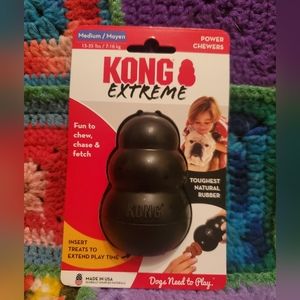KONG Extreme NWT Treat Dispensing Dog Toy Toughest Natural Rubber Black Medium